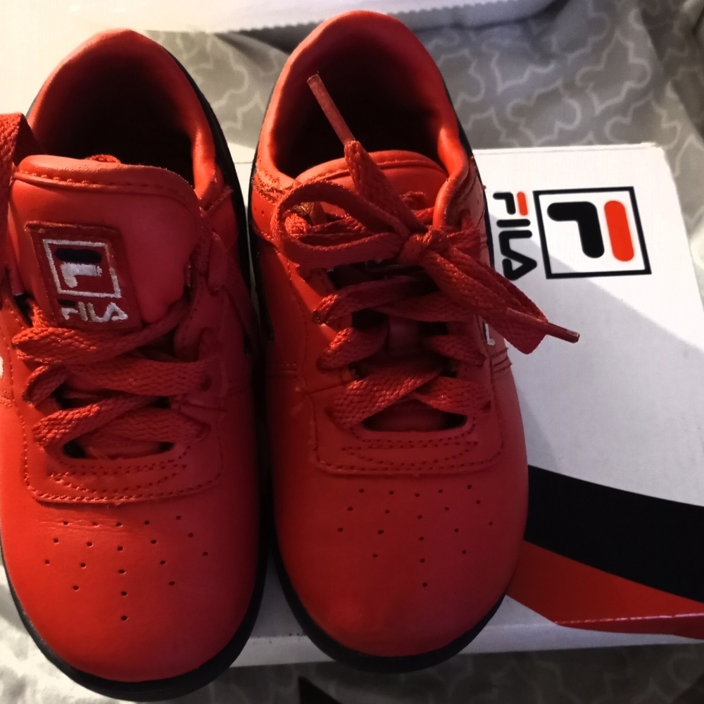 Toddler Red Fila Tennis shoes